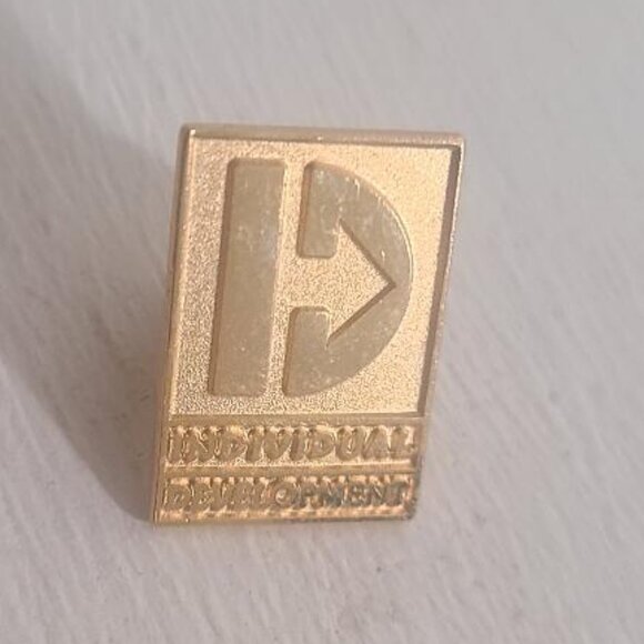 Individual Development ID Lapel Pin Tie Tack Brooch - Gold Rectangle Logo Badge - Picture 1 of 4